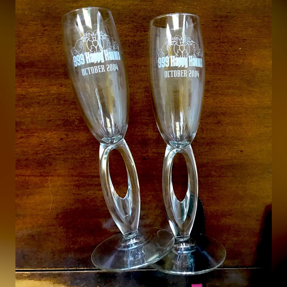 2 Disney 999 Happy Haunts Oct 2004 Champagne Glasses